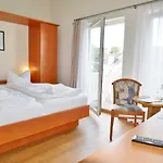 Hotel R&r Strandallee 3*
