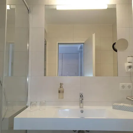 R&r Strandallee Hotel Baabe