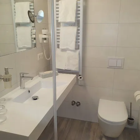 R&r Strandallee Hotell