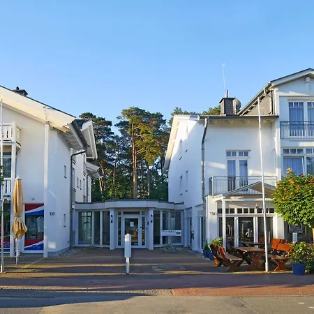 Отель R&r Strandallee 3*